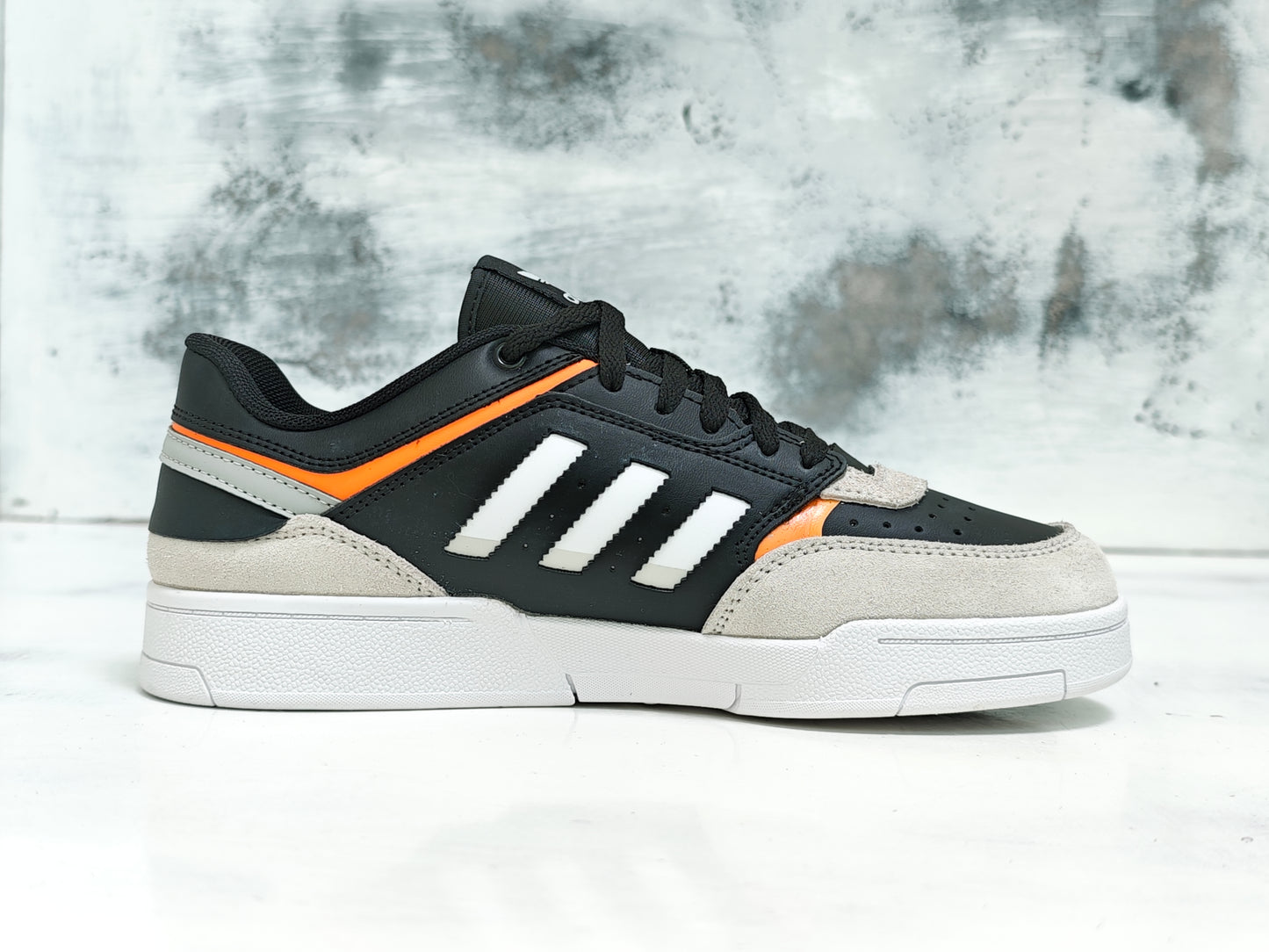 ADDS DROP STEP LOW BLACK GRAY