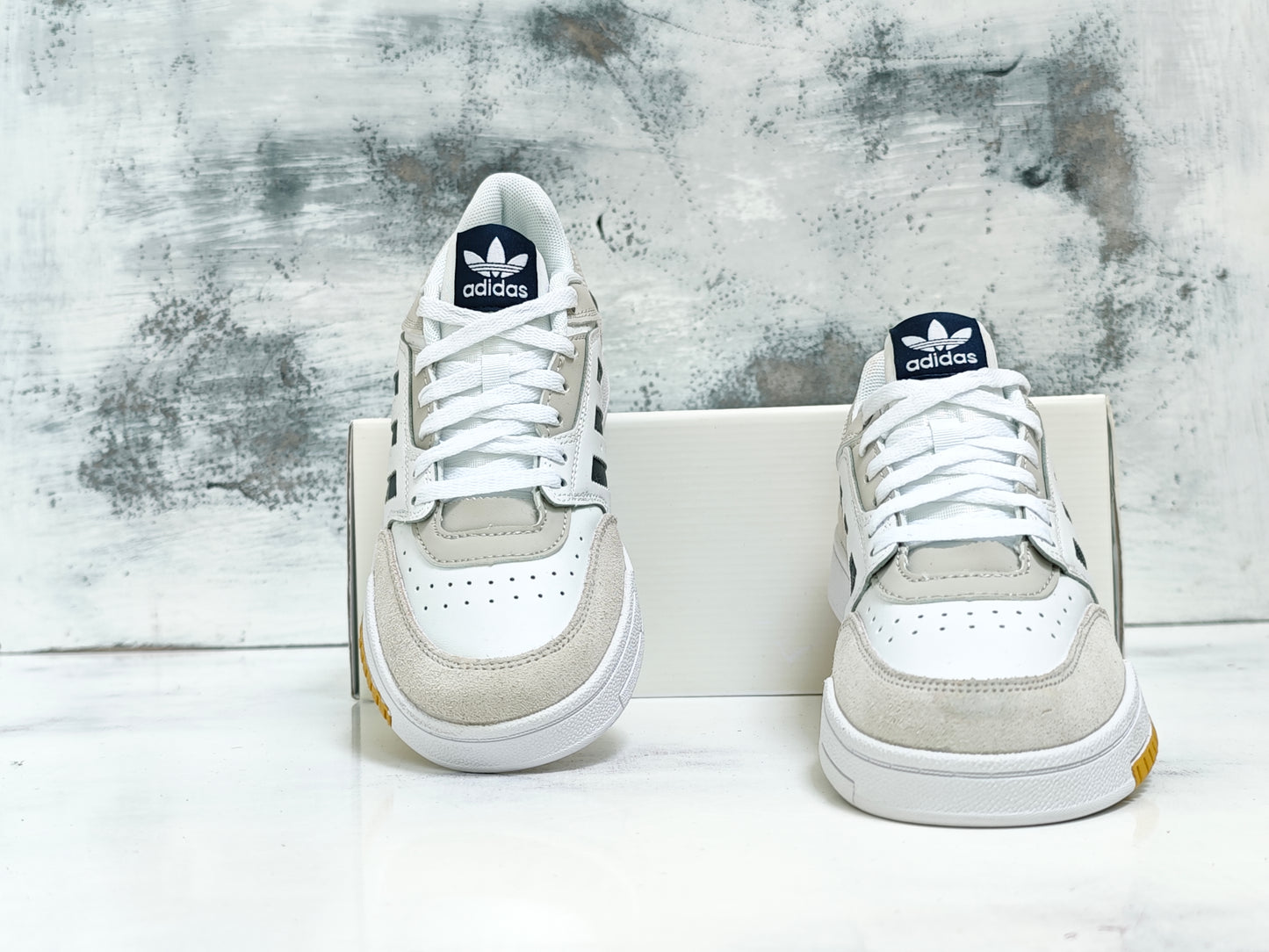 ADDS DROP STEP LOW WHITE GRAY