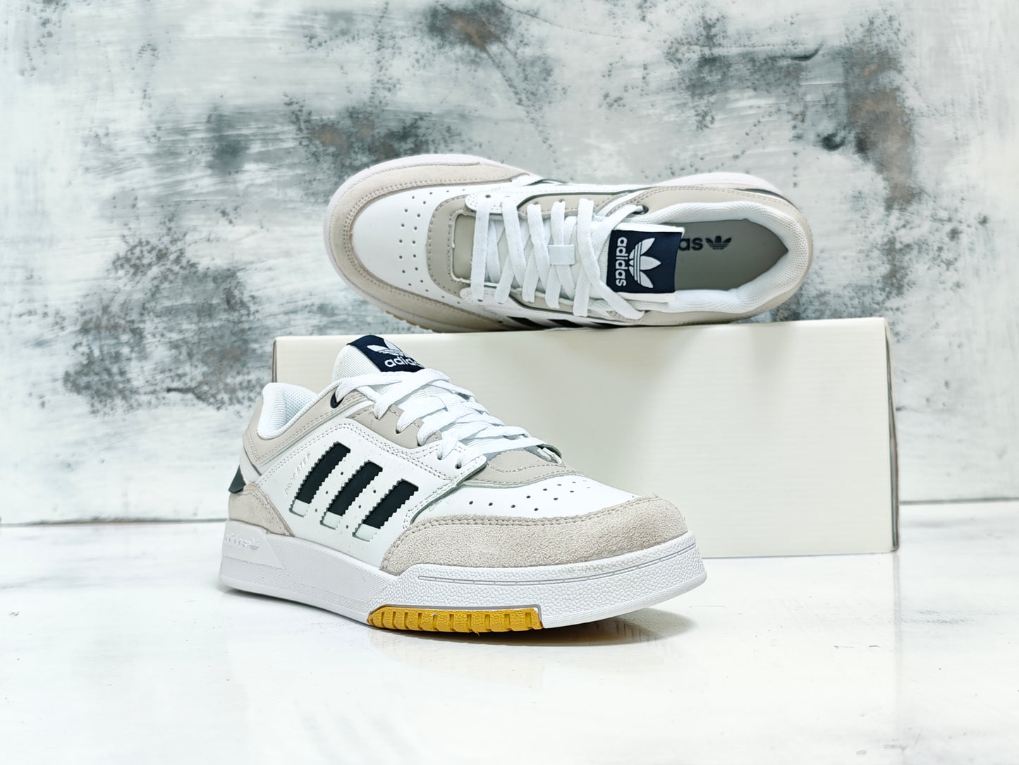 ADDS DROP STEP LOW WHITE GRAY