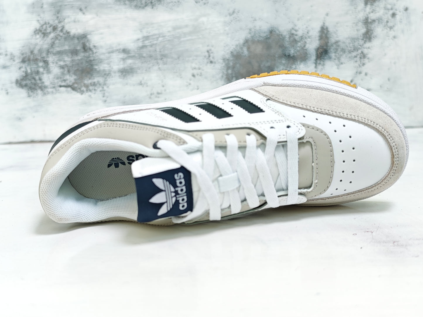 ADDS DROP STEP LOW WHITE GRAY