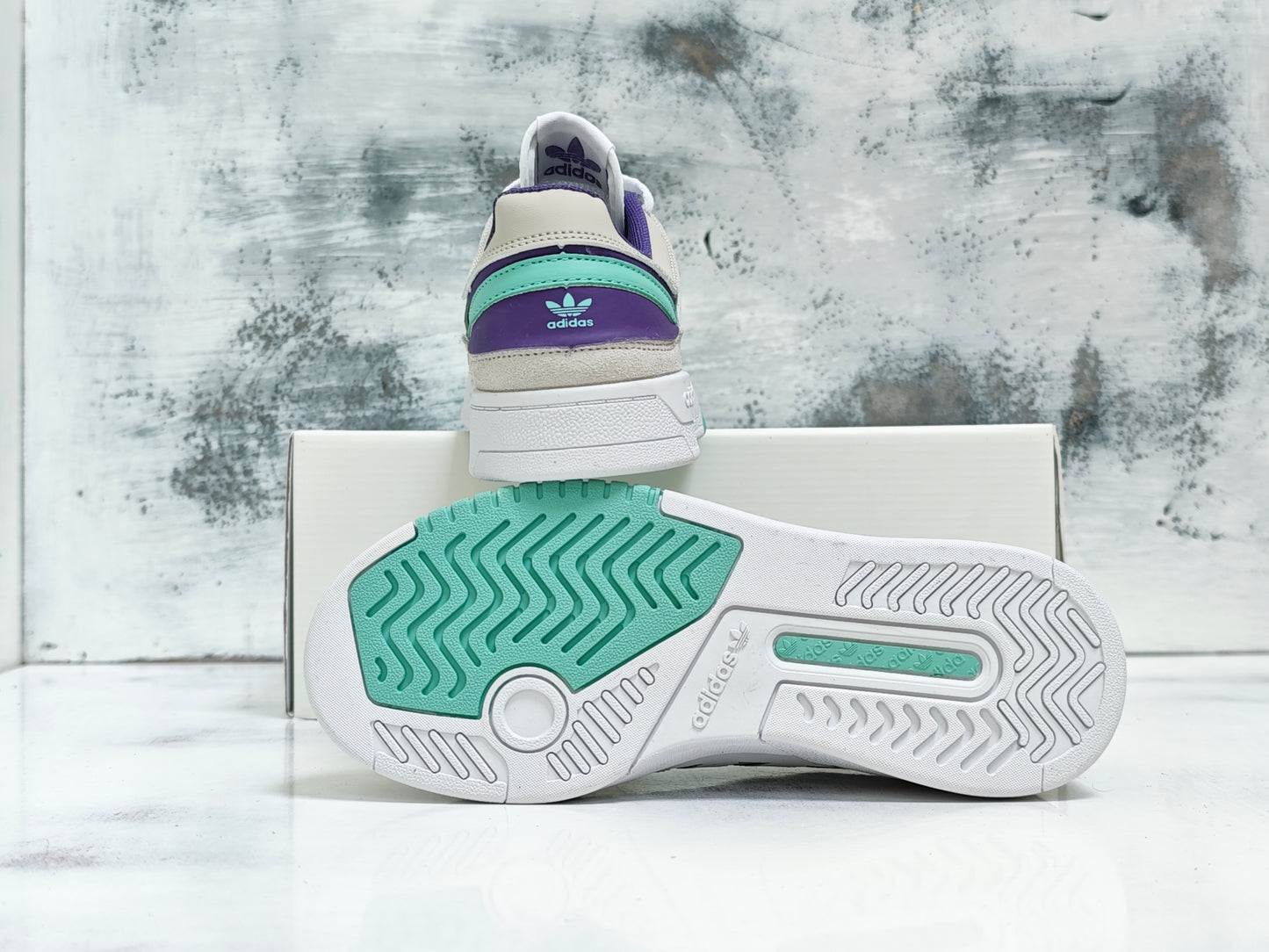 ADDS DROP STEP LOW WHITE