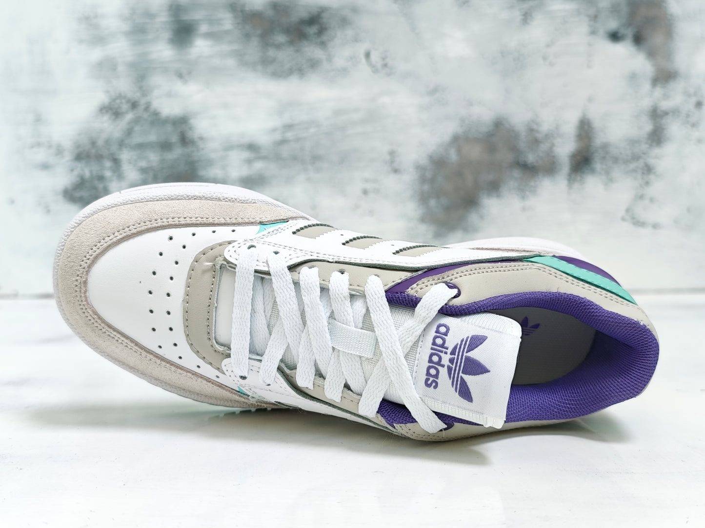 ADDS DROP STEP LOW WHITE