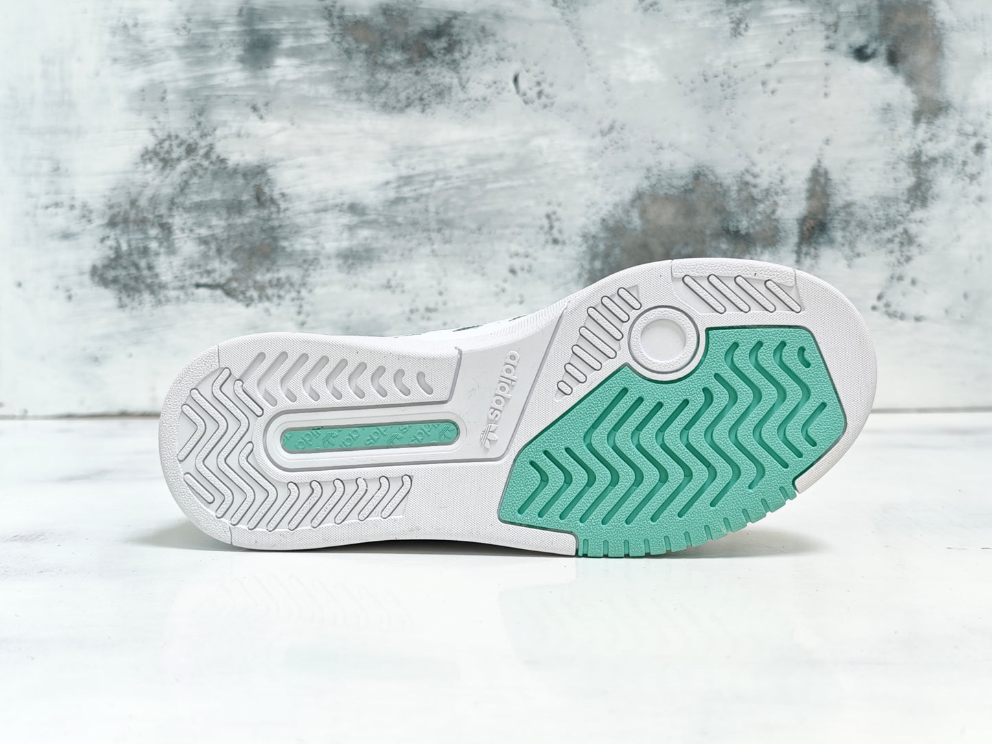 ADDS DROP STEP LOW WHITE