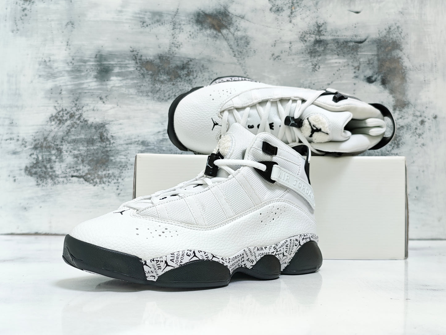 JRDN RETRO SEIS ANILLOS  HALL OF FAME WHITE