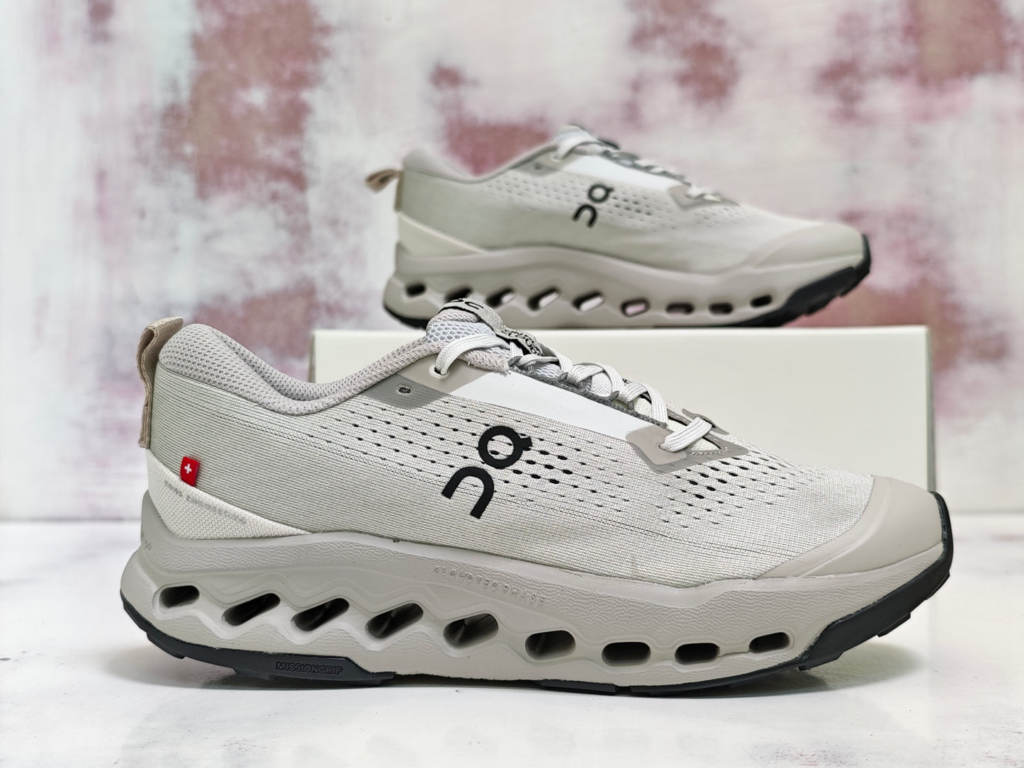 0N CLOUD SURFER TRAIL CAST