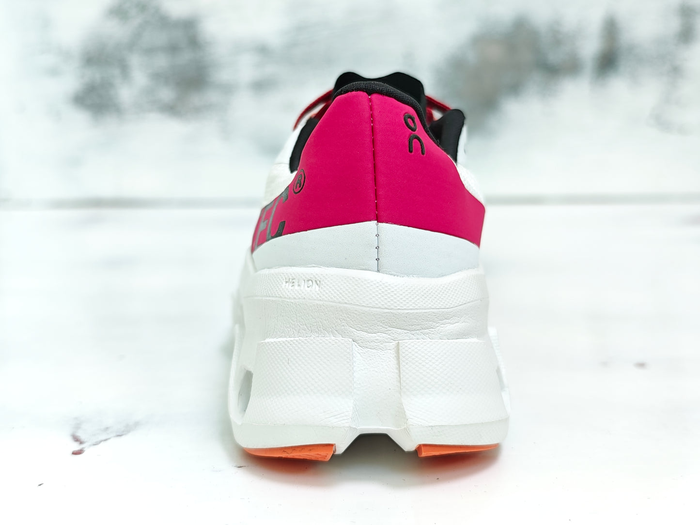 0N cloudmonster WHITE PK