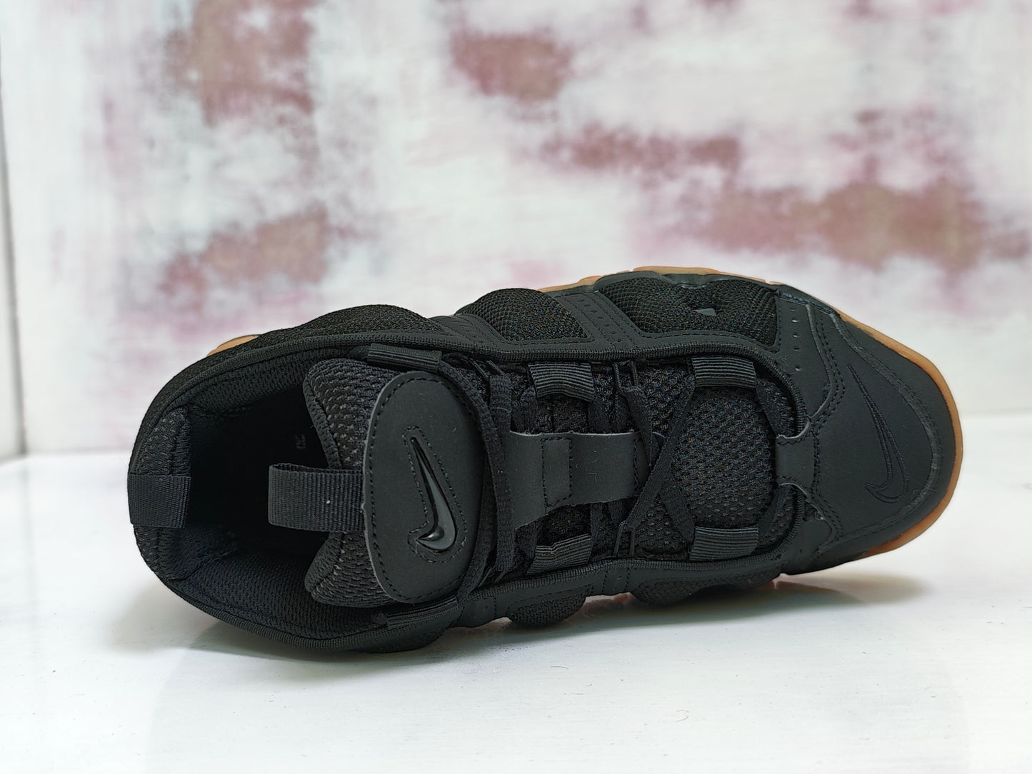 NKE MORE UPTEMPO BLACK GUM