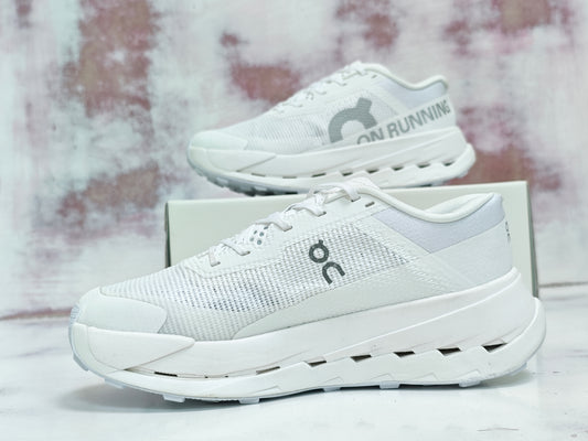 0N CLOUD  ULTRA WHITE