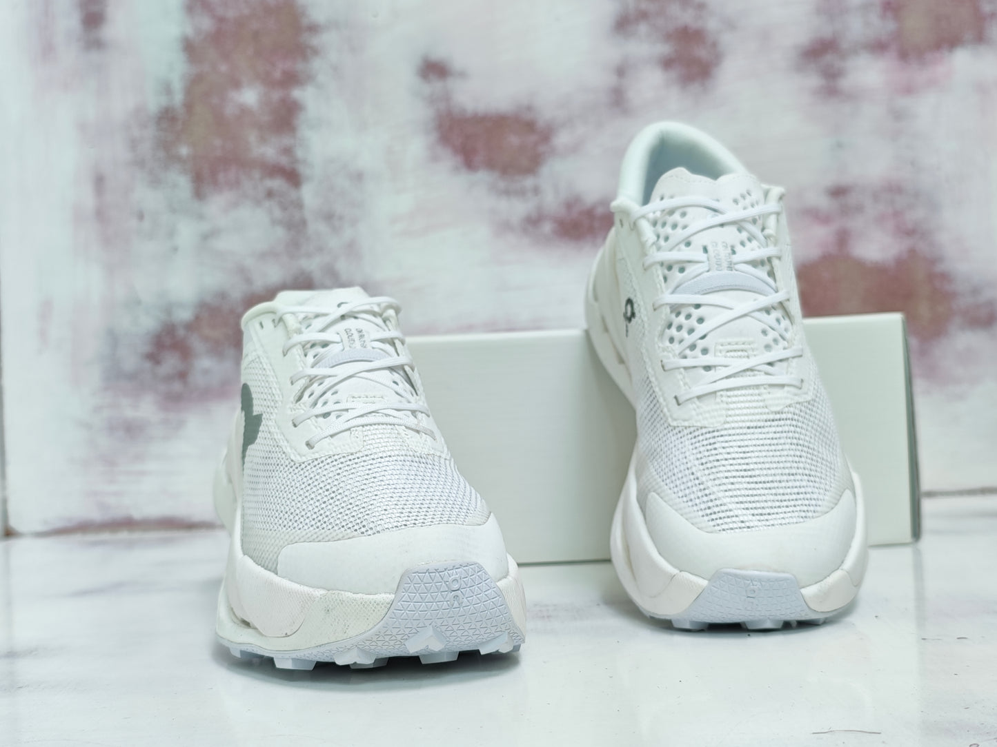 0N CLOUD  ULTRA WHITE