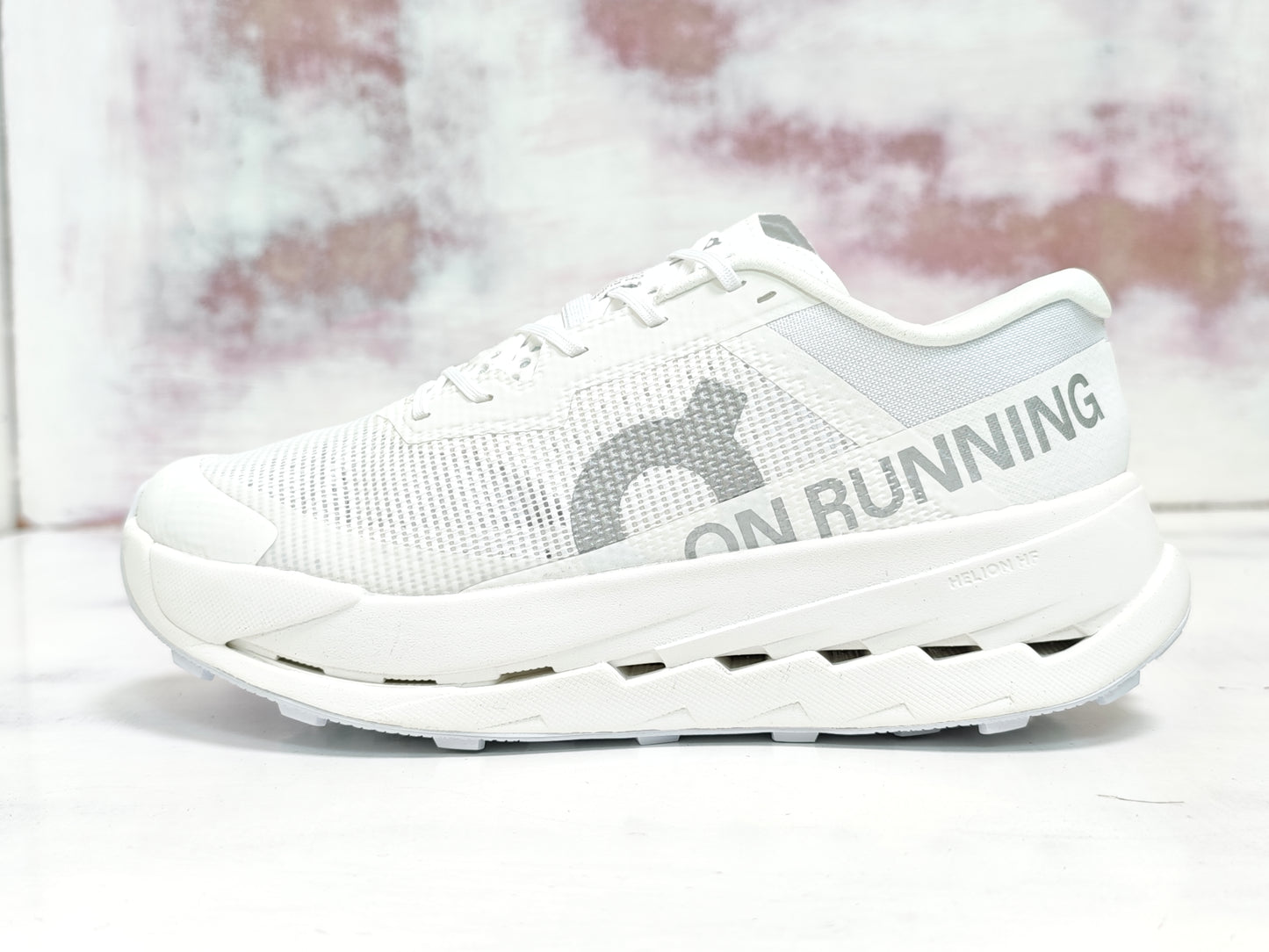 0N CLOUD  ULTRA WHITE