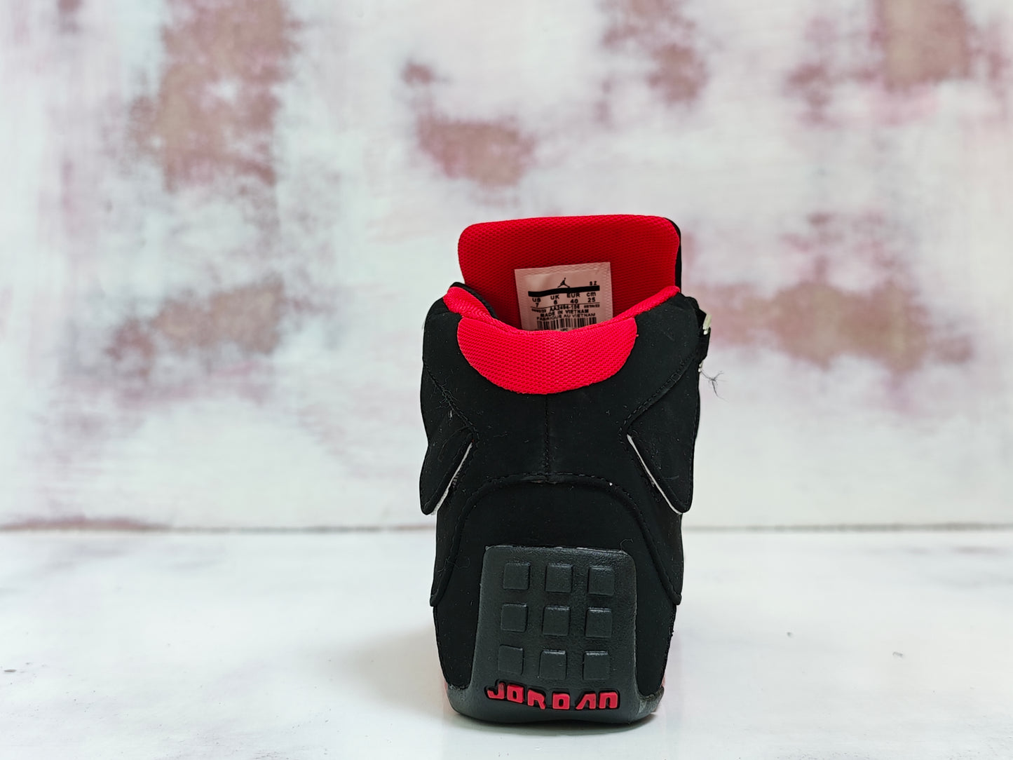 JRDN RETR0 18 BREED R18