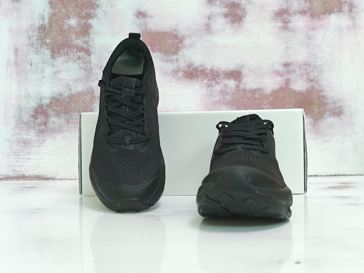 0N clouD TRAIL SURFER BLACK