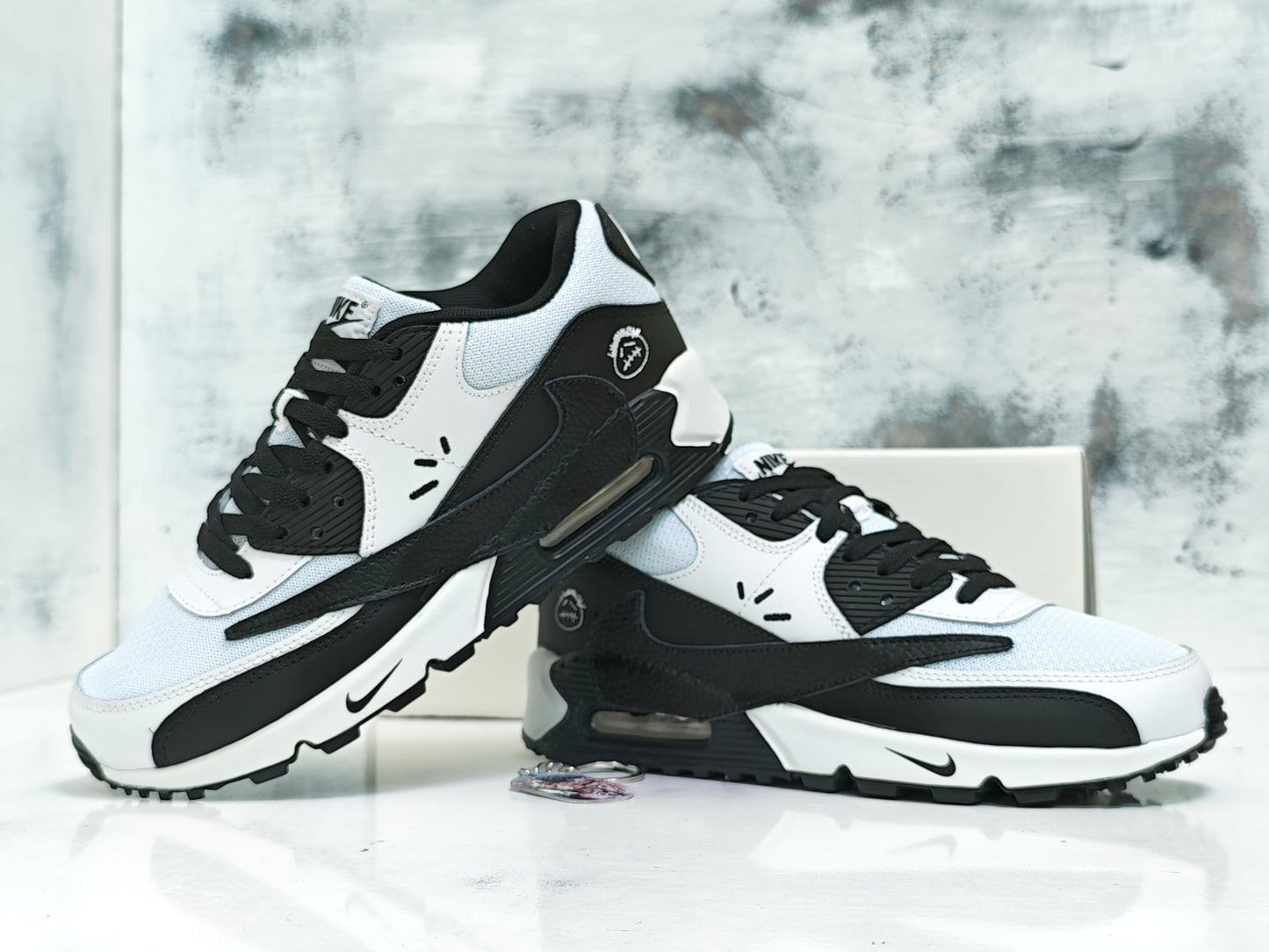 NKE AIRMAX 90 TRAVIS PANDA