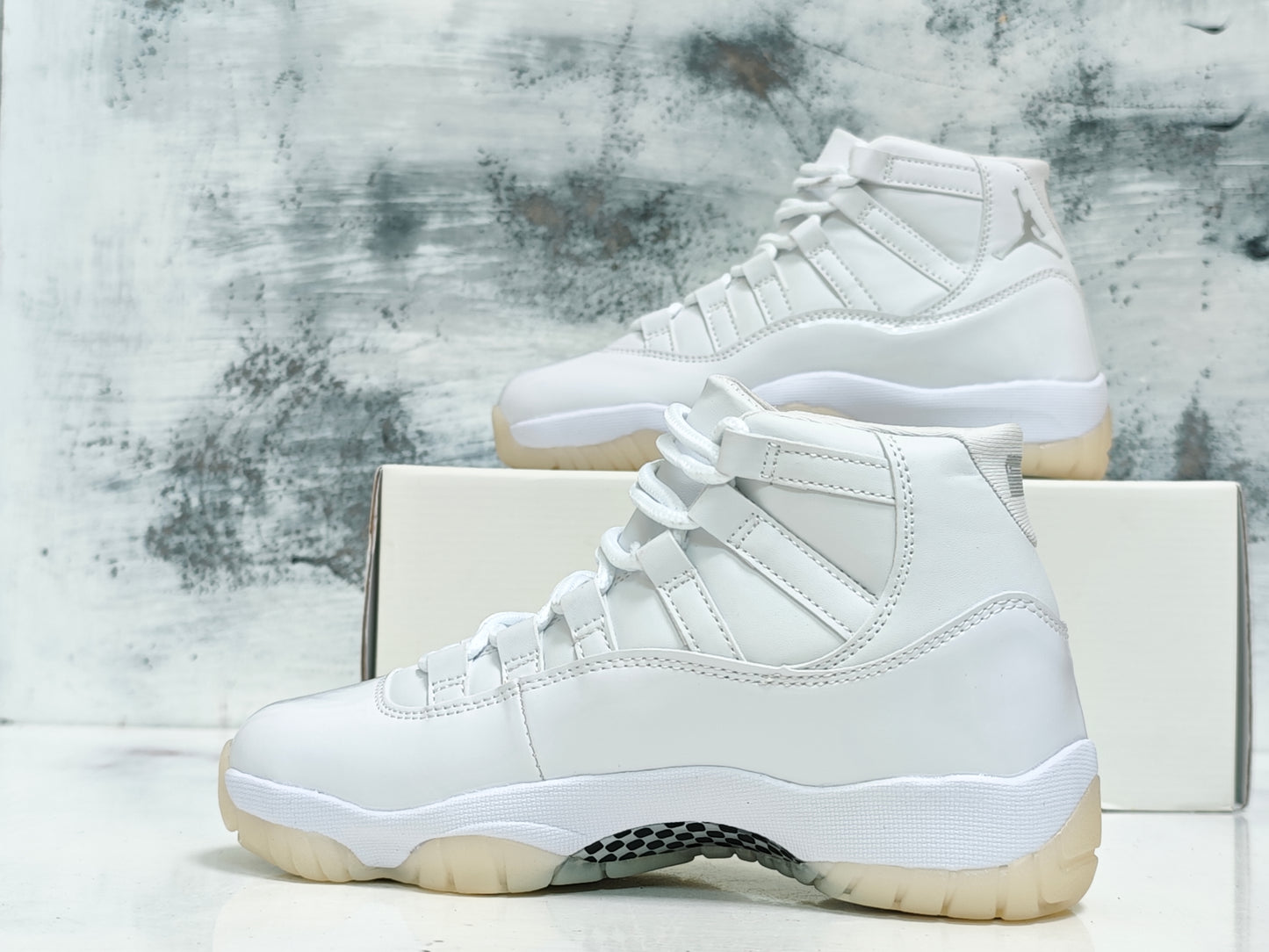 JRDN RETRO 11 R11 WHITE