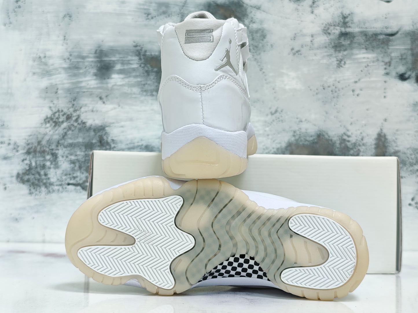 JRDN RETRO 11 R11 WHITE