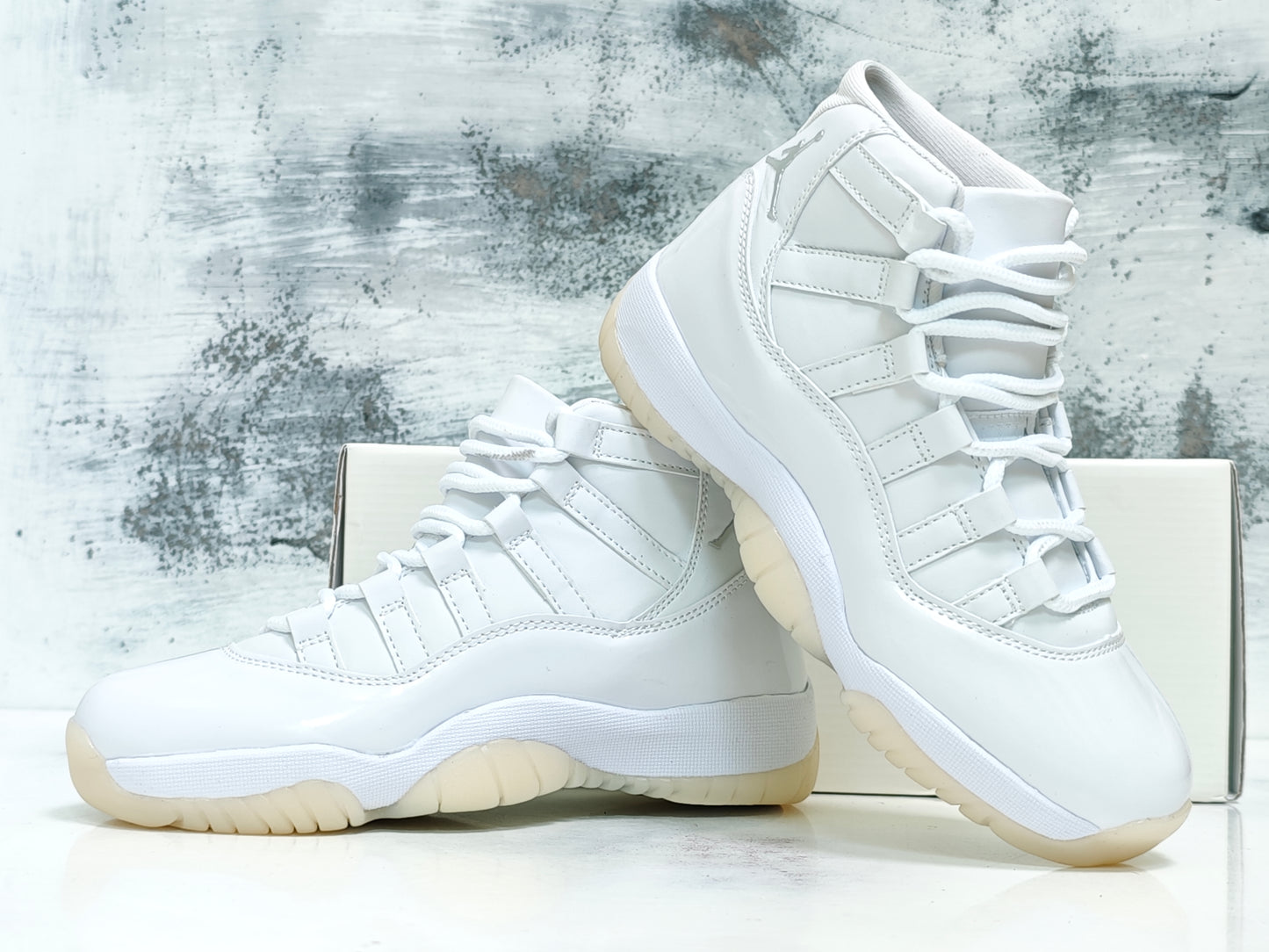 JRDN RETRO 11 R11 WHITE