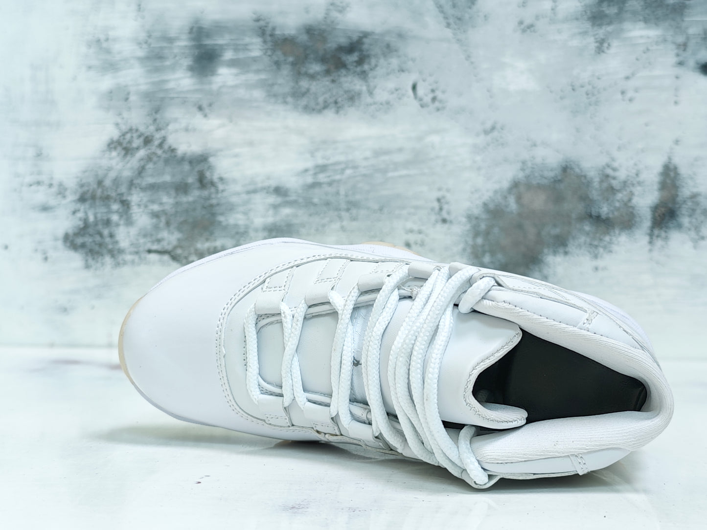 JRDN RETRO 11 R11 WHITE