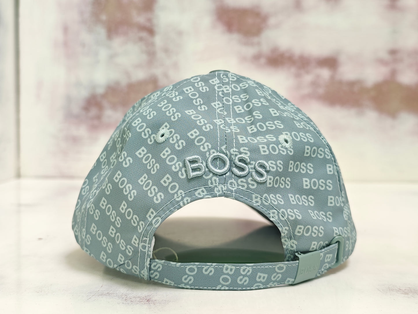 BOSS ALL OVER GRAY
