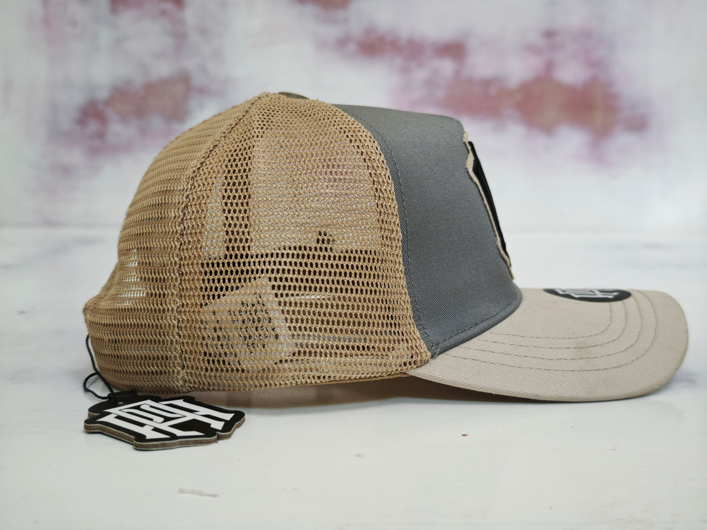 AP CROWN TRUCKER