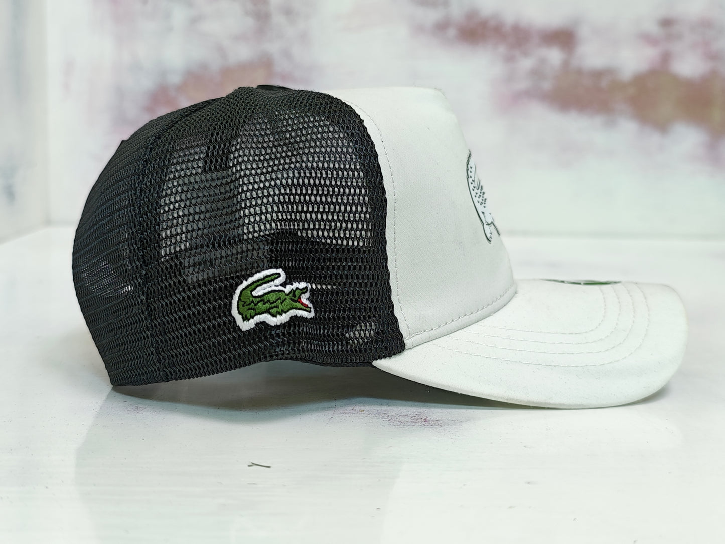 LACOSTE TRUCKER HAT WHITE