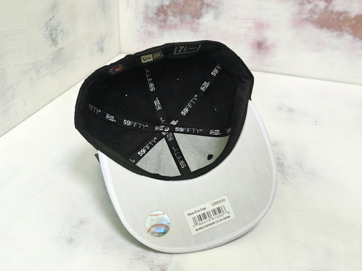 WHITE SOX BLACK gray