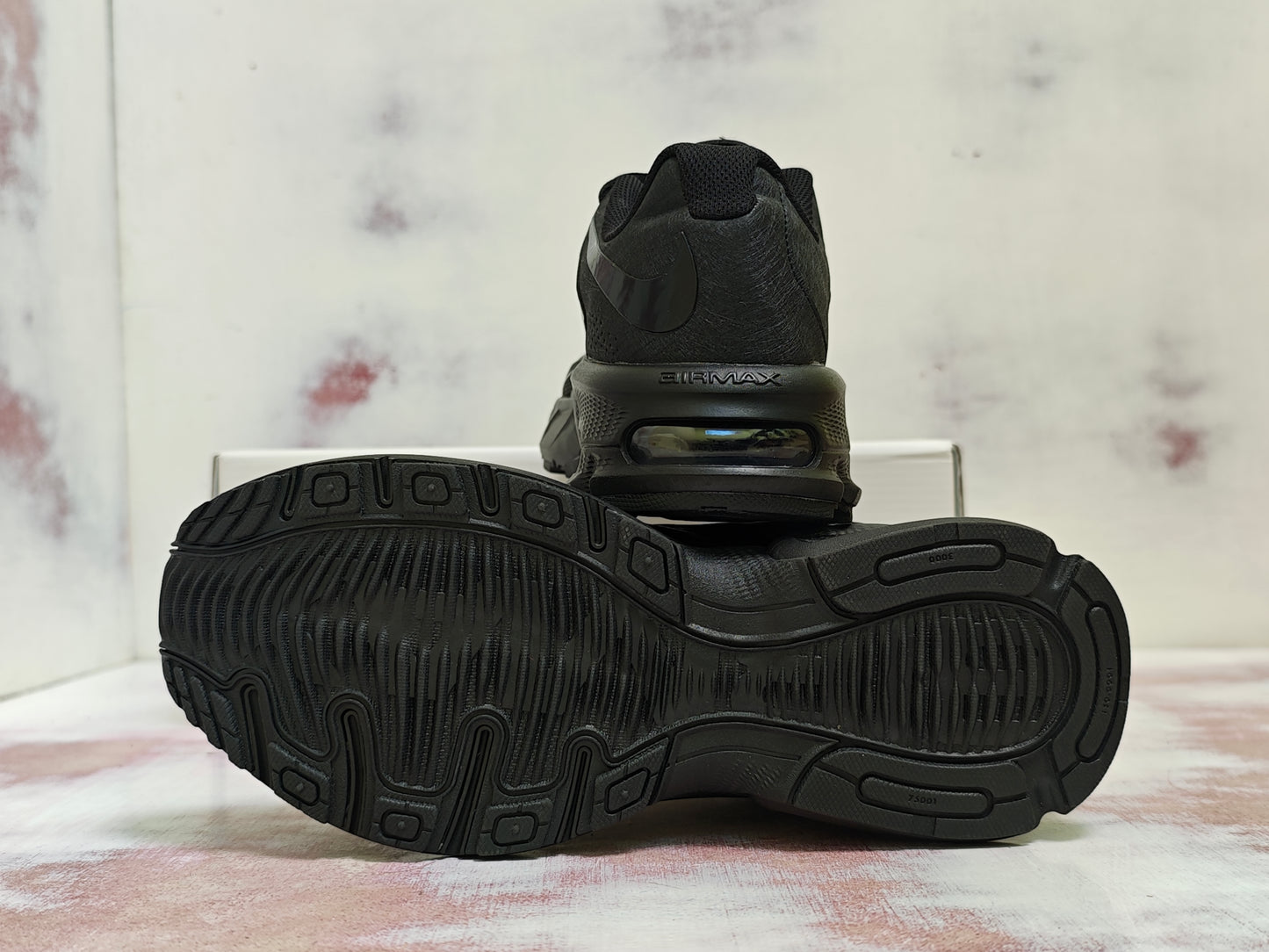 NKE AIR MAX FIRE BLACKOUT