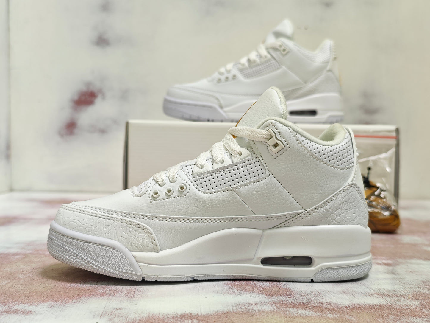 JRDN RETRO 3 WHITE GOLD R3