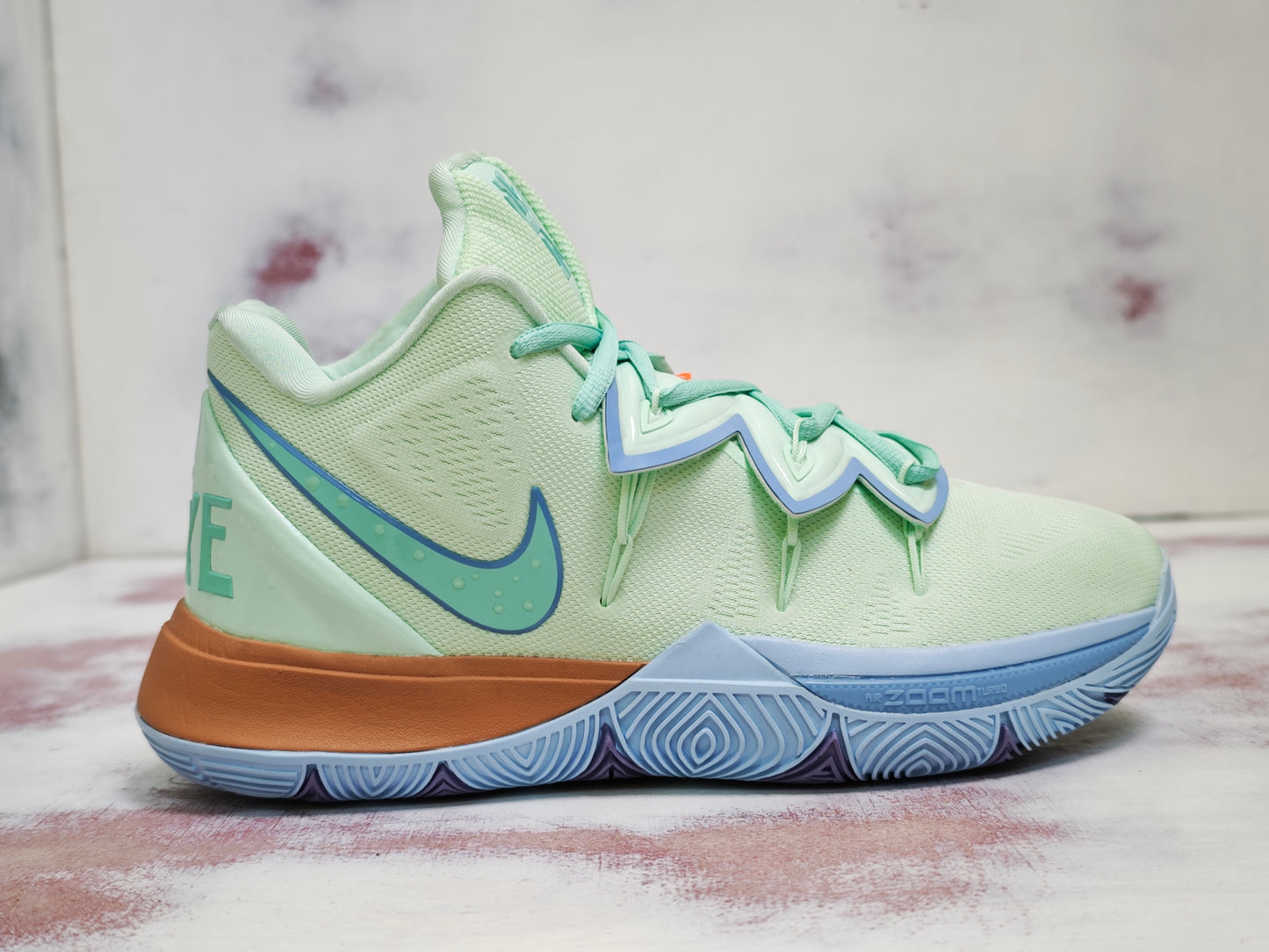 NKE KYRIE 5 CALAMARDO