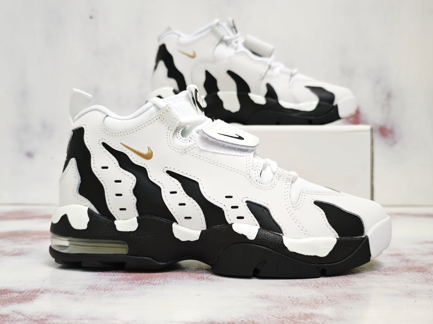 NKE AIR DT MAX 96 DEION SANDERS colorado