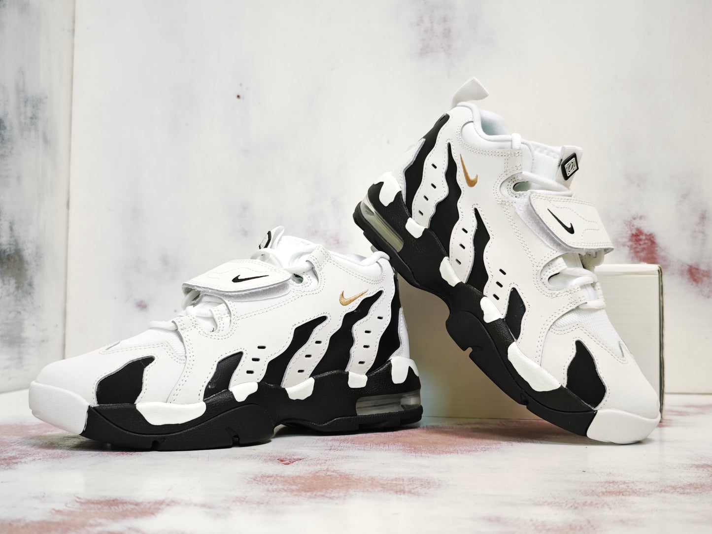 NKE AIR DT MAX 96 DEION SANDERS colorado