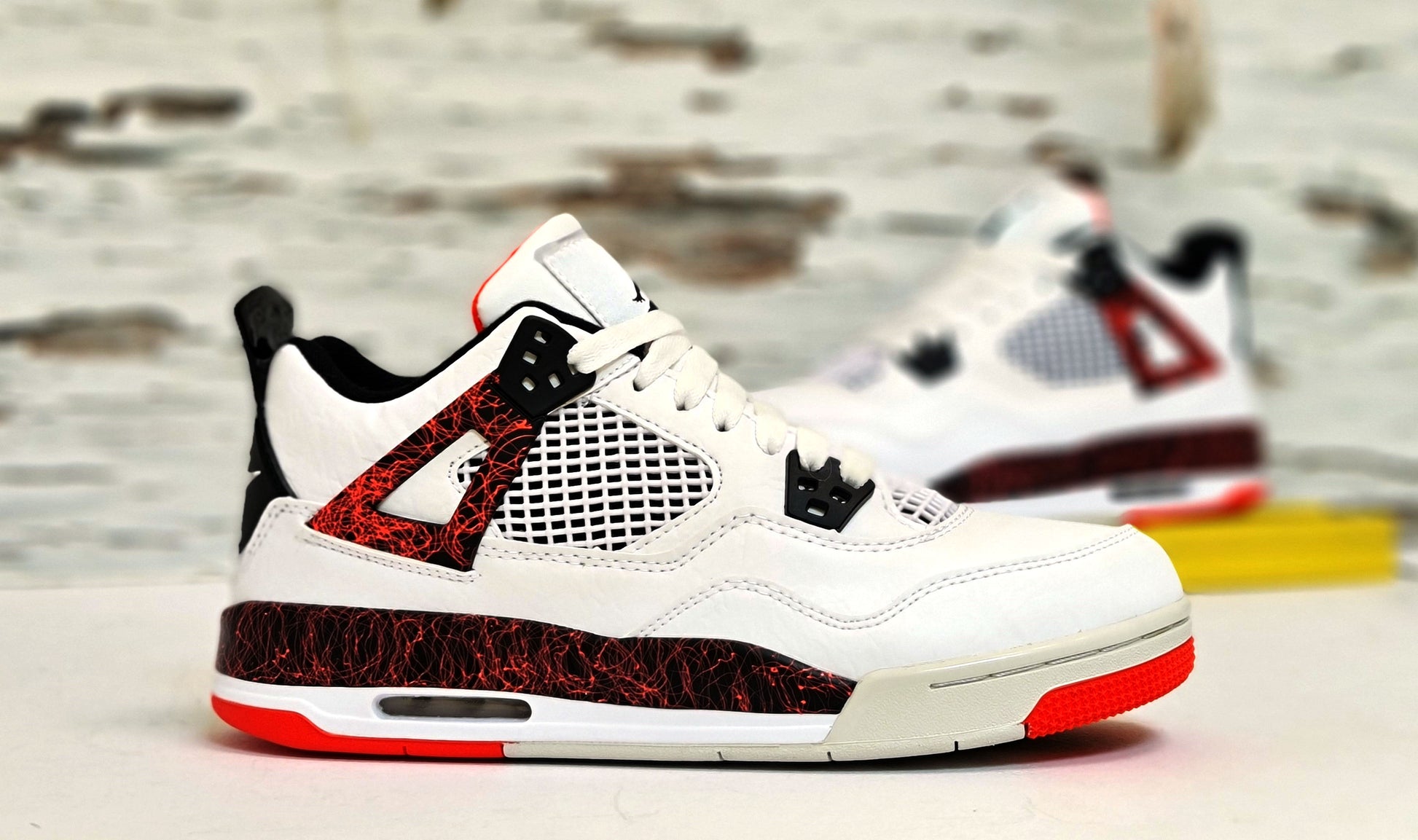 JRDN RETRO 4 AIR FLIGHT HOT LAVA tetetenis