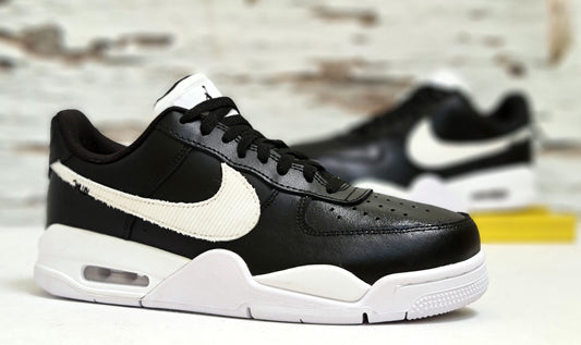 JRDN 4 LOW BLACK & WHITE