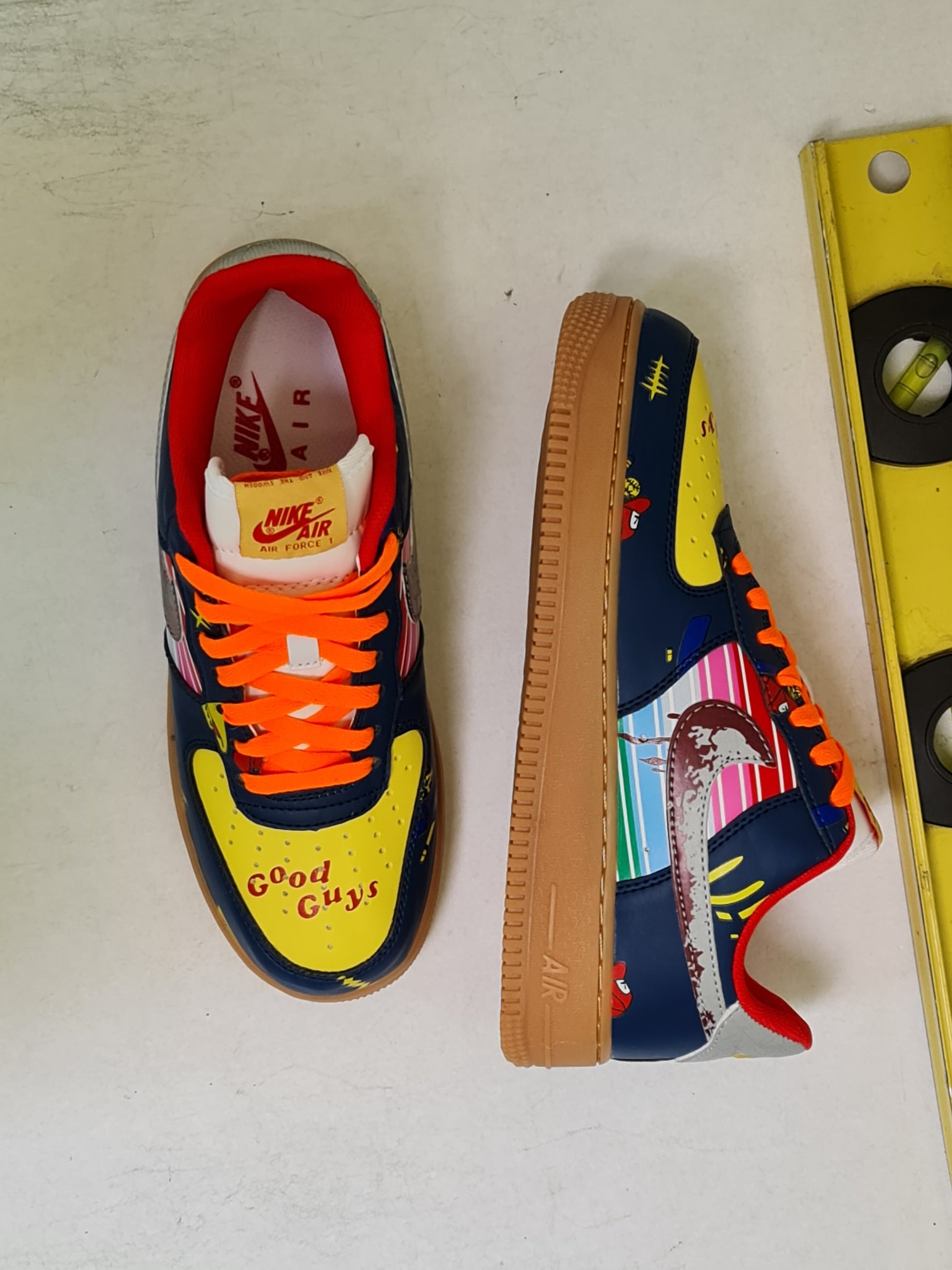 Tenis Rojos De Chucky NKE AIR FORCE GOOD GUYS CHUCKY