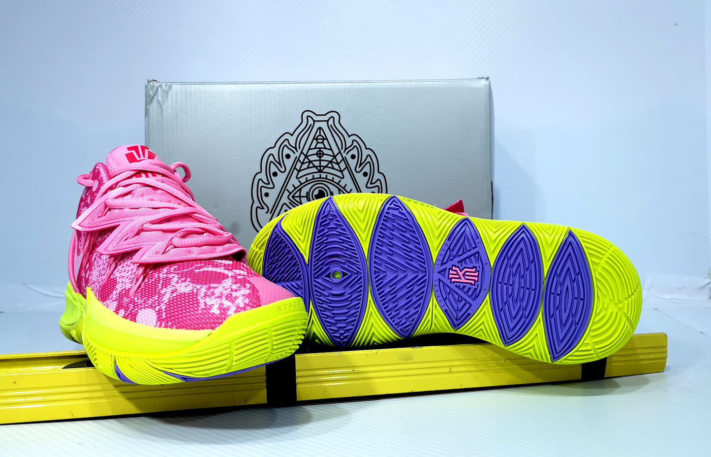 NKE KYRIE 5 PATRICIO